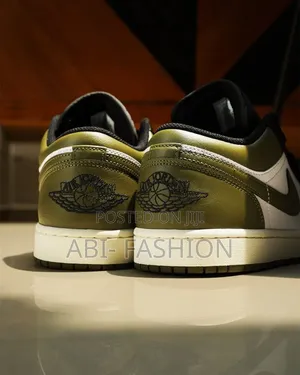 Nike Air Jordan 1 Low "Medium Olive"mens Low