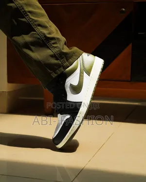 Nike Air Jordan 1 Low "Medium Olive"mens Low