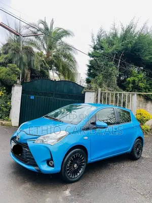 Toyota Yaris 2018 Blue