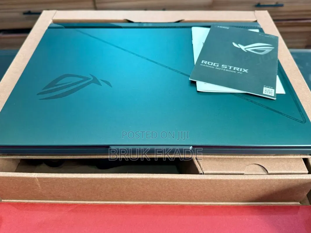 New Laptop Asus ROG Strix G16 G614 16GB Intel Core i7 SSD 1T