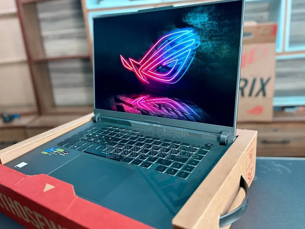 New Laptop Asus ROG Strix G16 G614 16GB Intel Core i7 SSD 1T