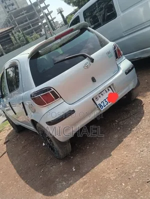 Toyota Vitz 2004 Blue