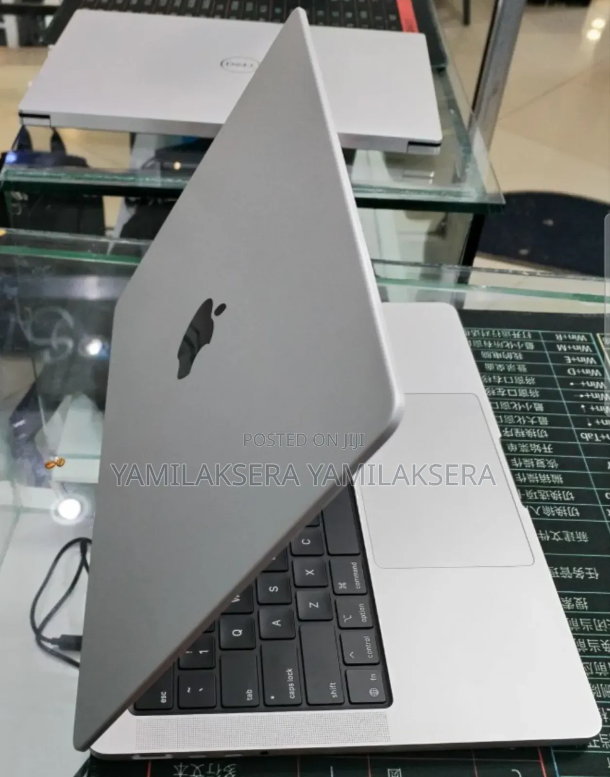 New Laptop Apple MacBook Air 2025 M4 16GB Apple M5 SSD 512GB