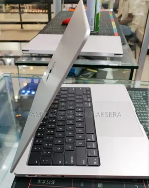 New Laptop Apple MacBook Air 2025 M4 16GB Apple M5 SSD 512GB