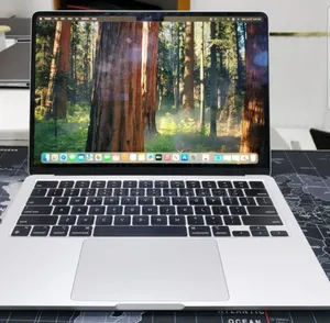 New Laptop Apple MacBook Air 2022 M2 8GB Apple M2 SSD 256GB