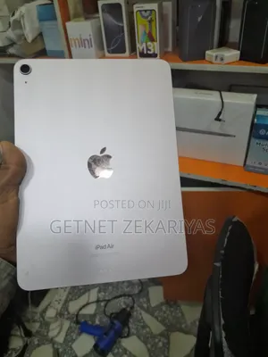 New Apple iPad Air 64 GB