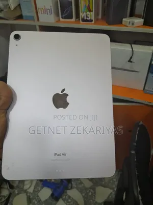 New Apple iPad Air 64 GB