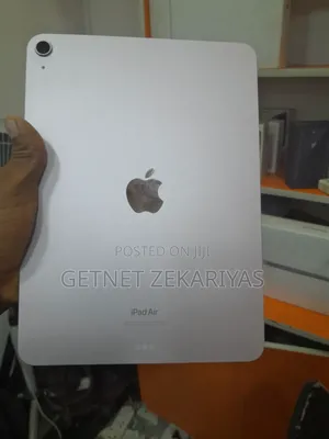 New Apple iPad Air 64 GB