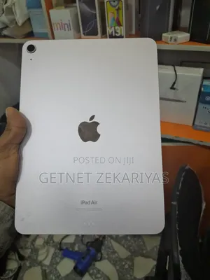 New Apple iPad Air 64 GB