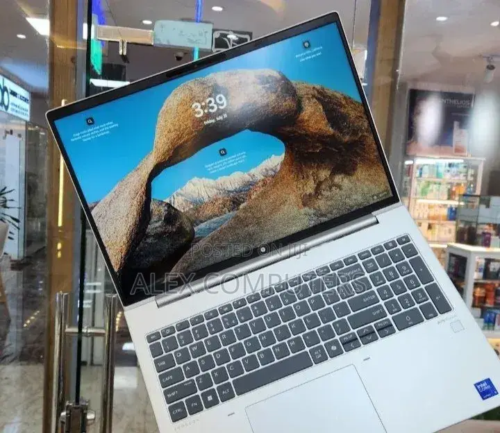 New Laptop HP ProBook 460 G11 16GB Intel Core Ultra 5 SSD 512GB