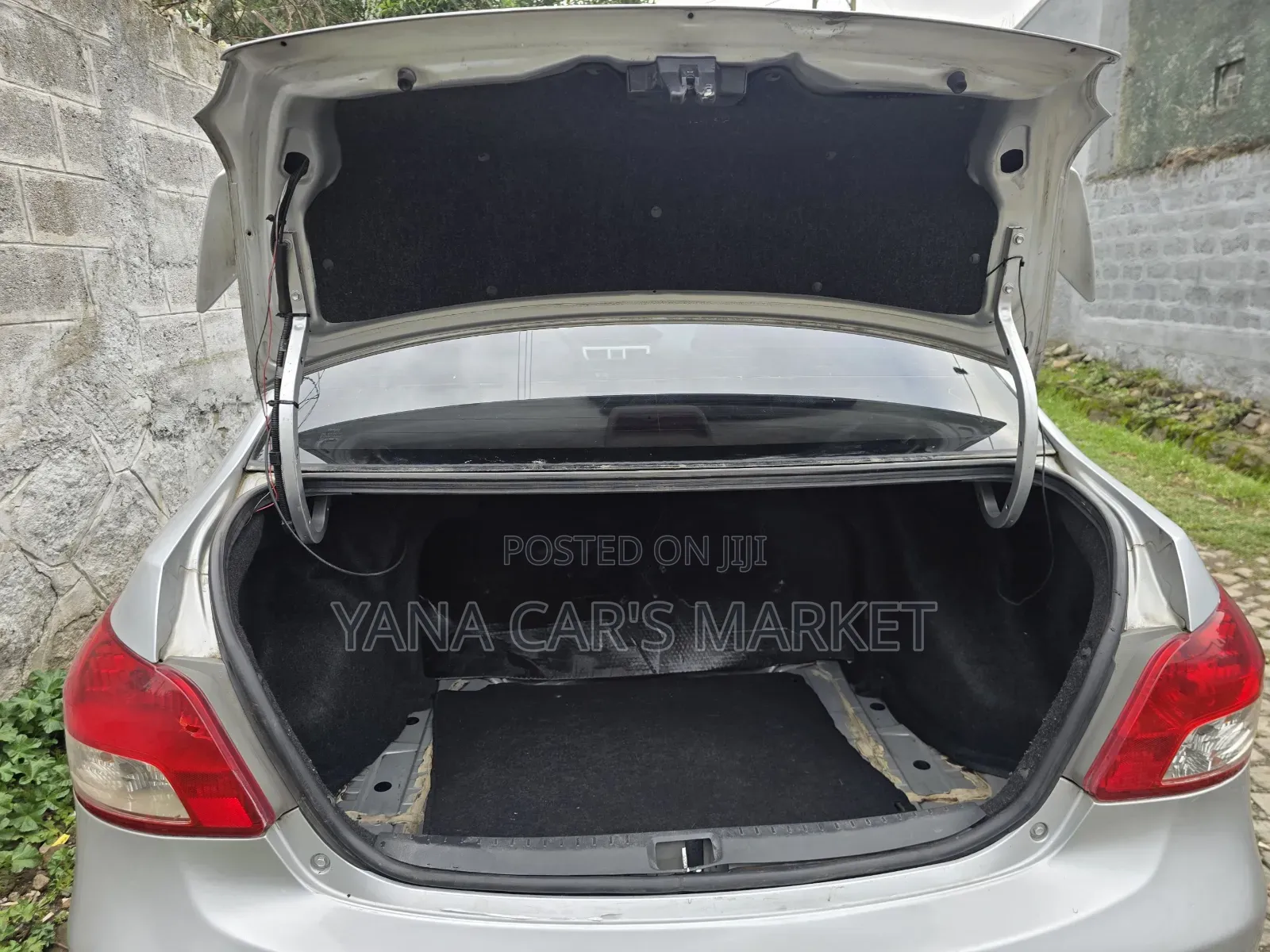 Toyota Belta 2008 Silver