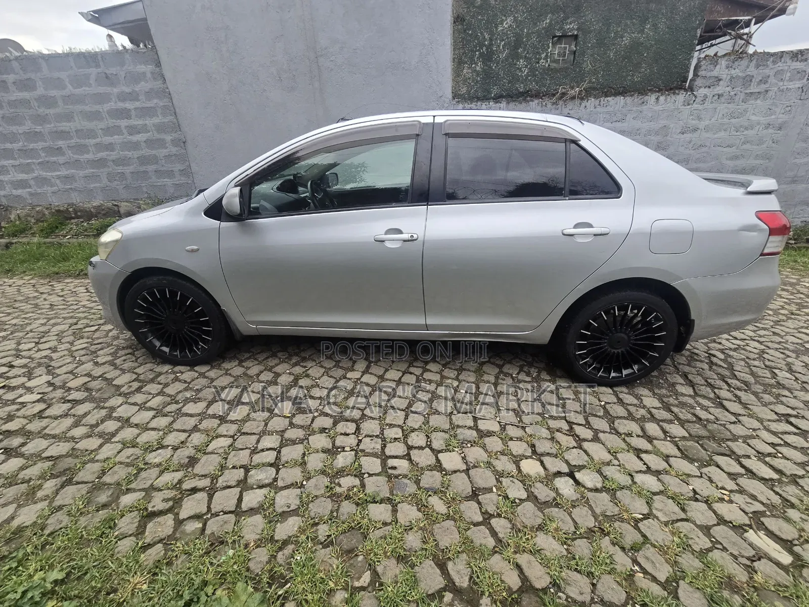 Toyota Belta 2008 Silver