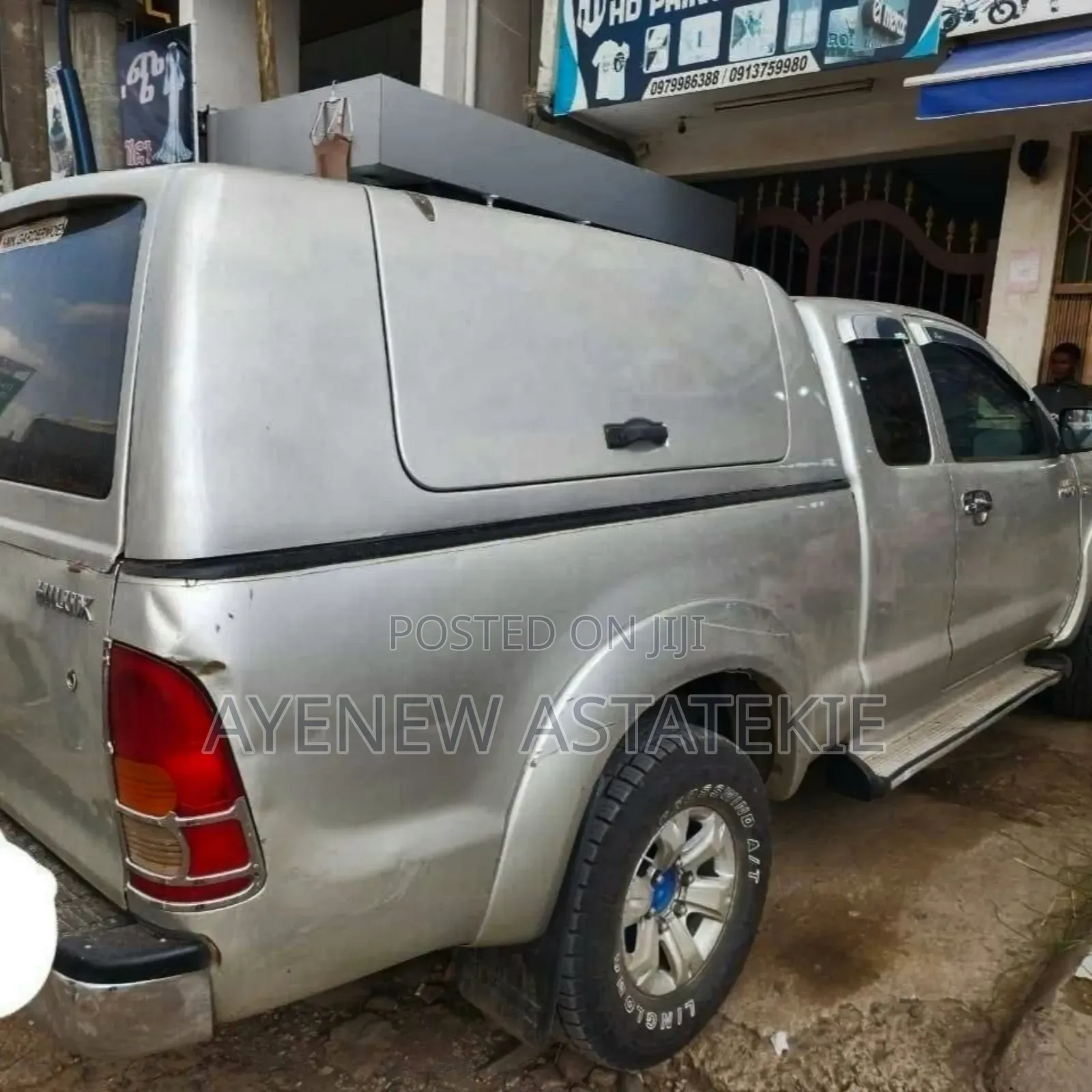 Toyota Hilux 2010 Silver