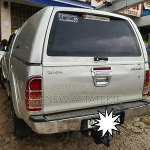 Toyota Hilux 2010 Silver