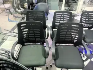 ኦፊስ ሳክረታሪ ቼር