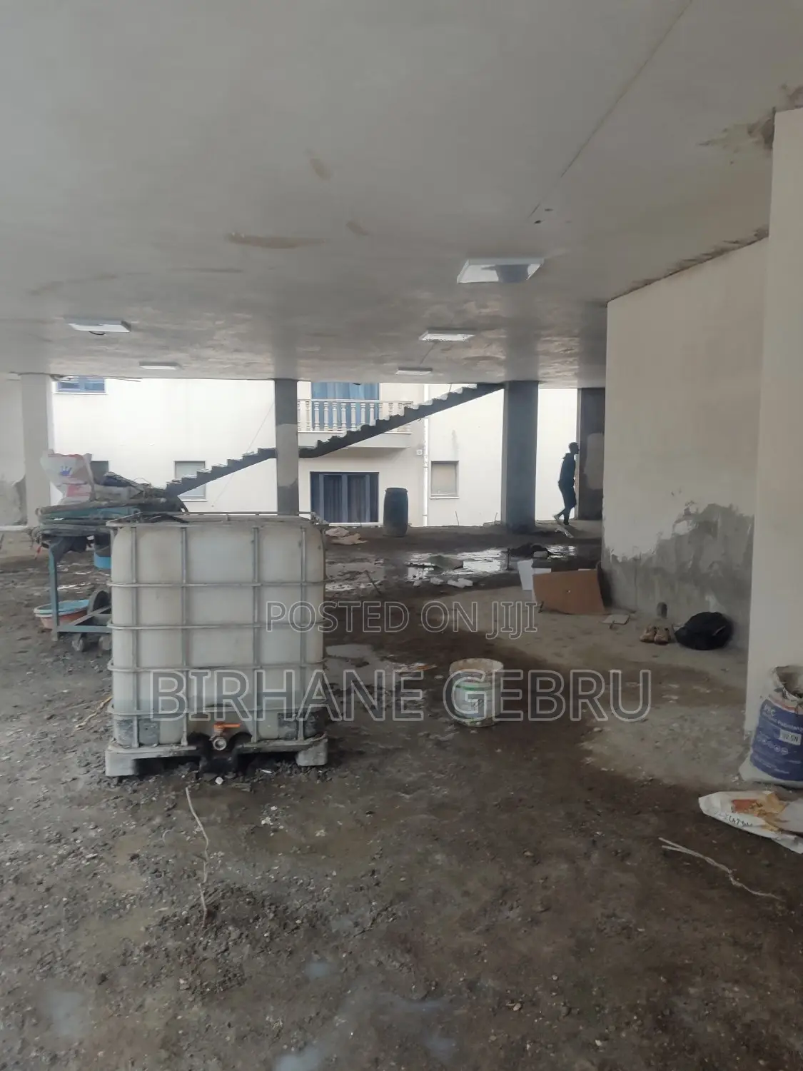 Space Rent for Cafe Resturant Show Room Ferniture and Other