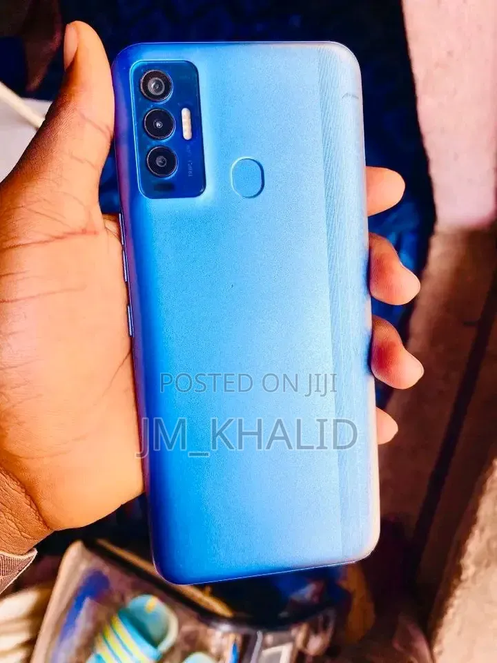 Tecno Camon 18i 128 GB Blue