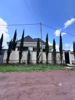 Furnished 4bdrm Villa in Sumit, Yeka for sale