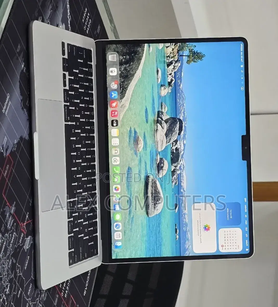 New Laptop Apple MacBook 16GB Apple M3 SSD 256GB