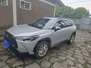 Toyota Corolla Cross 2023 Silver