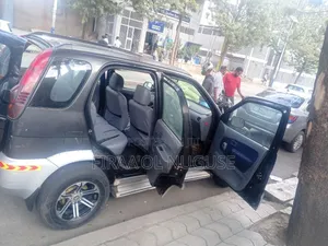 Toyota RAV4 1999 Black