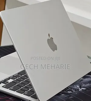 New Laptop Apple MacBook Air 2024 M3 16GB Apple M3 SSD 256GB