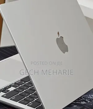 New Laptop Apple MacBook Air 2024 M3 16GB Apple M3 SSD 256GB