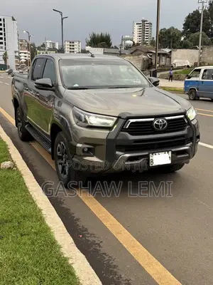 Toyota Hilux Revo Double Cab Deisel 2.4 AWD 2021 Gray