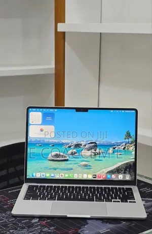 New Laptop Apple MacBook 16GB Apple M3 SSD 256GB