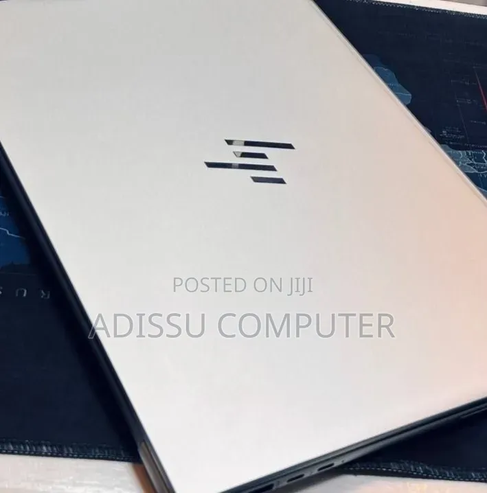 New Laptop HP EliteBook 860 G10 32GB Intel Core i7 SSD 1T