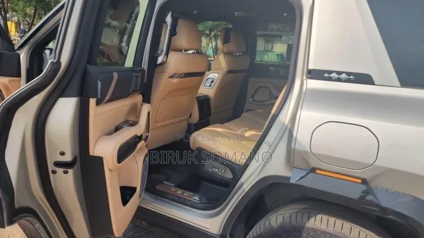 New BYD Leopard 8 2.0 Hybrid AWD 2025