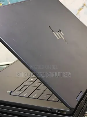 New Laptop HP OmniBook 5 14" 16GB Intel Core Ultra 7 SSD 1T