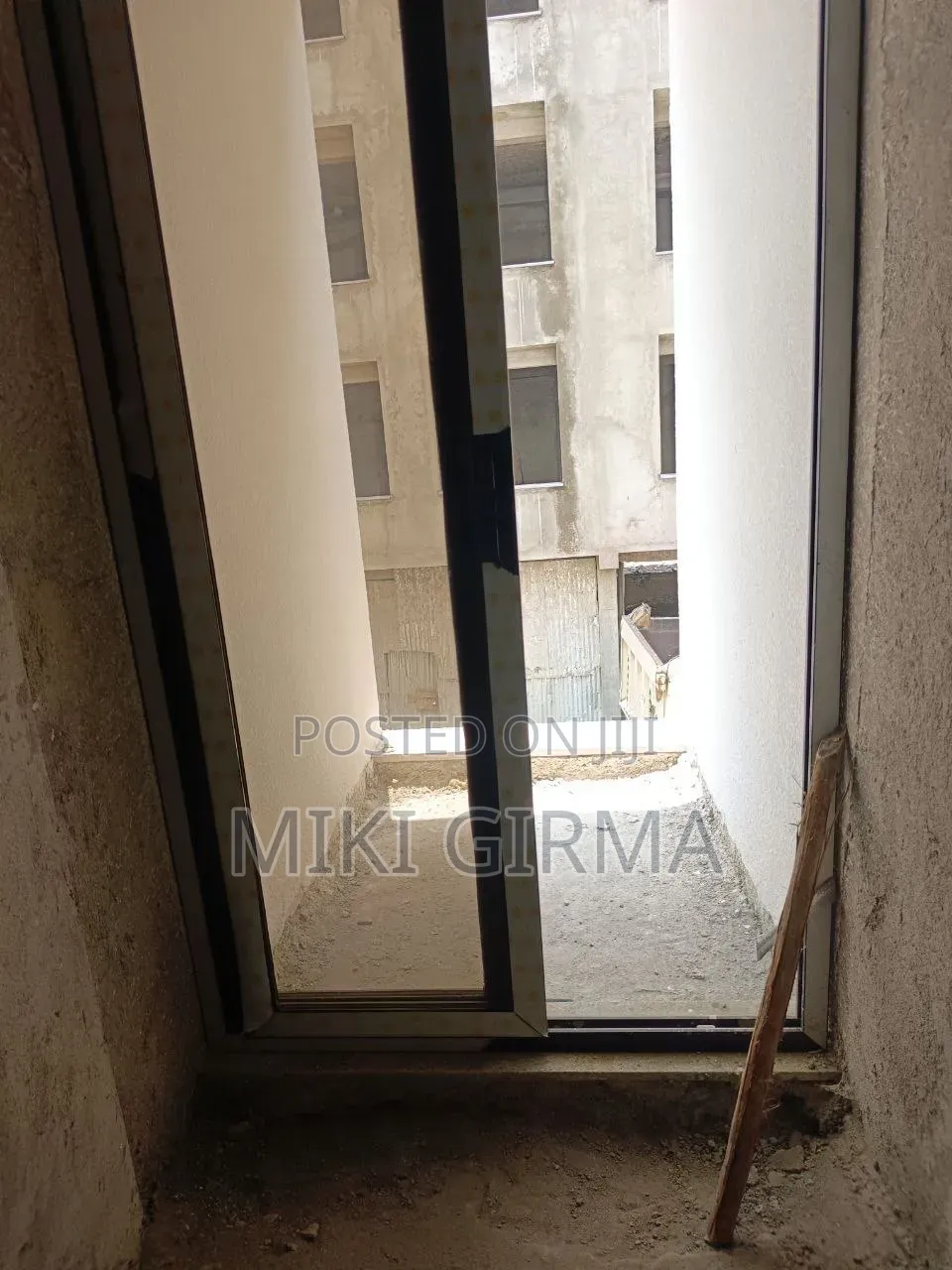 4bdrm Apartment in አ.አ አዬት, Bole for sale