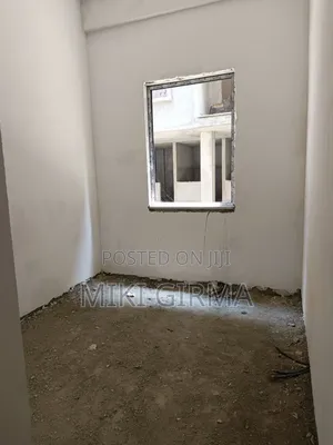 4bdrm Apartment in አ.አ አዬት, Bole for sale
