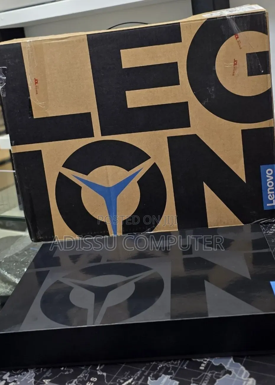 New Laptop Lenovo Legion 9 32GB AMD Ryzen 9 SSD 1T