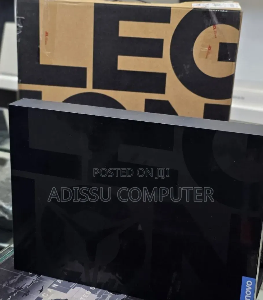 New Laptop Lenovo Legion 9 32GB AMD Ryzen 9 SSD 1T