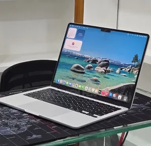 New Laptop Apple MacBook Air 2024 M3 16GB Apple M3 SSD 256GB