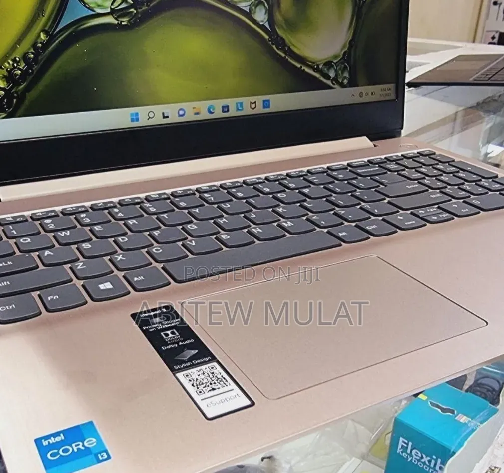 New Laptop Lenovo Ideapad 3 8GB Intel Core i3 SSD 256GB