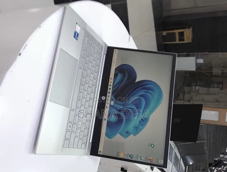 New Laptop HP 16GB Intel Core i5 SSD 512GB