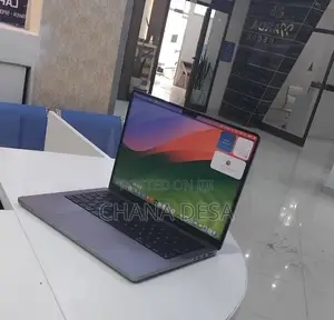 New Laptop Apple MacBook Pro 2021 M1 32GB Apple M1 Pro SSD 512GB