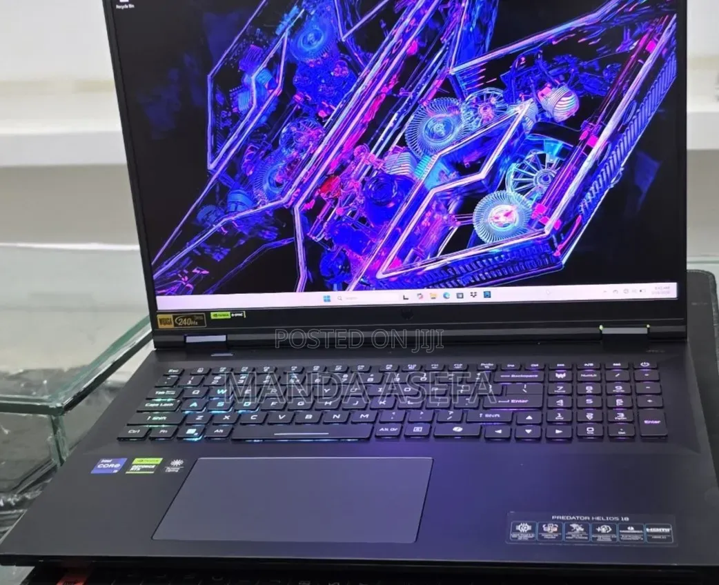 New Laptop Acer Predator Helios 18 32GB Intel Core i9 SSD 1T