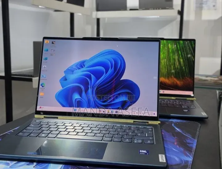 New Laptop Lenovo 16GB Intel Core Ultra 7 SSD 512GB