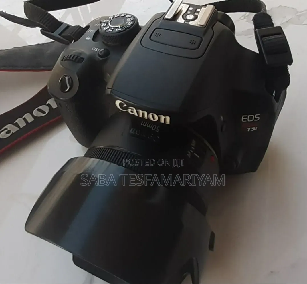Canon EOS T5i Camera
