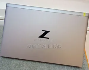 New Laptop HP ZBook Firefly G8 16GB Intel Core i7 SSD 512GB