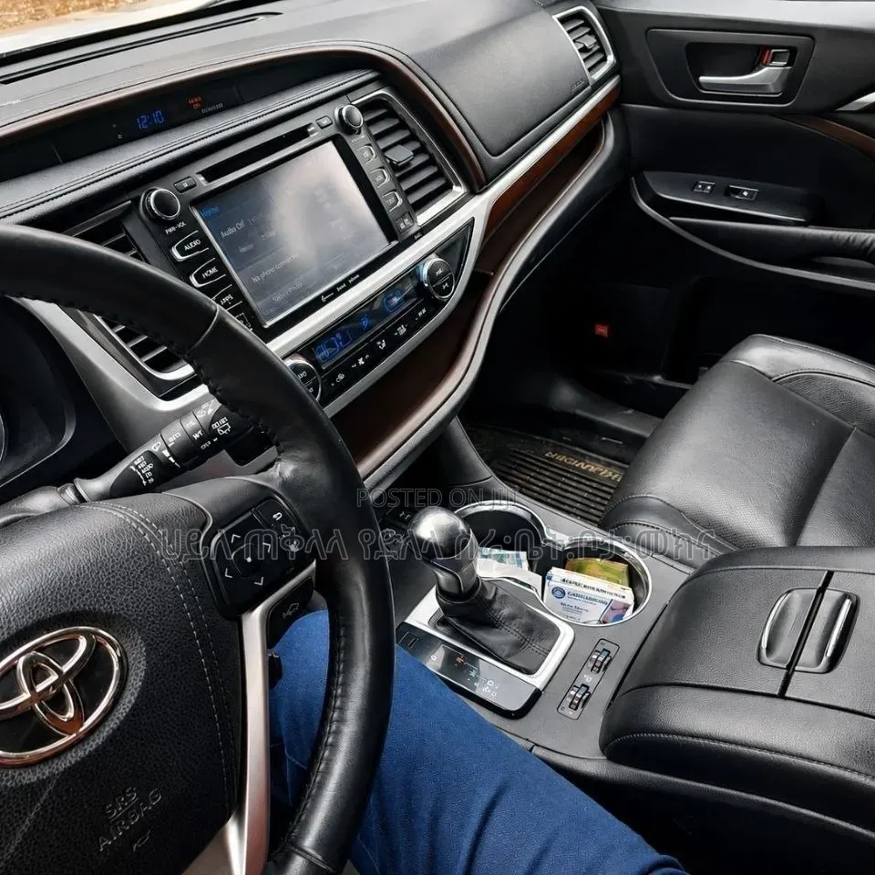 Toyota Highlander 2016 Silver