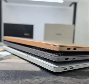 New Laptop Apple MacBook Air 2020 M1 8GB Apple M1 SSD 500GB