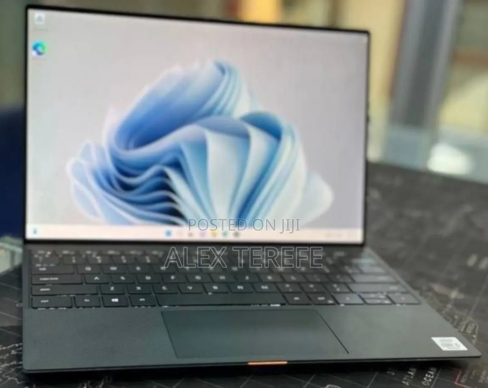 New Laptop Dell XPS 13 8GB Intel Core i5 SSD 512GB