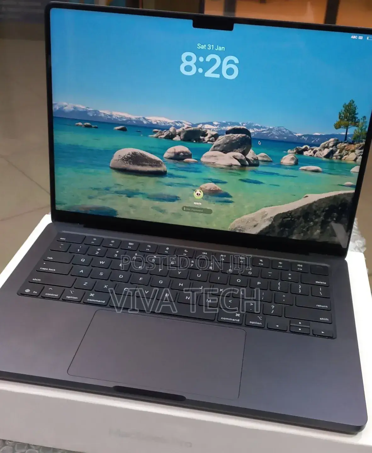 New Laptop Apple MacBook Pro 2025 M5 16GB Apple M5 Pro SSD 512GB