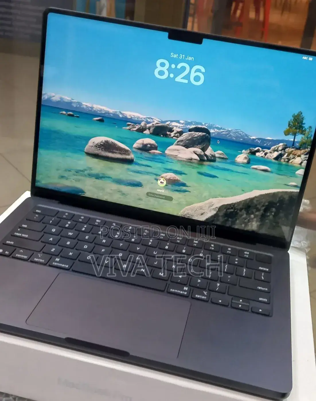 New Laptop Apple MacBook Pro 2025 M5 16GB Apple M5 Pro SSD 512GB