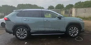 Toyota RAV4 2020 Orange